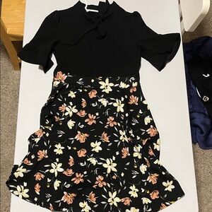 Floral Black Dress with Short Sleeves